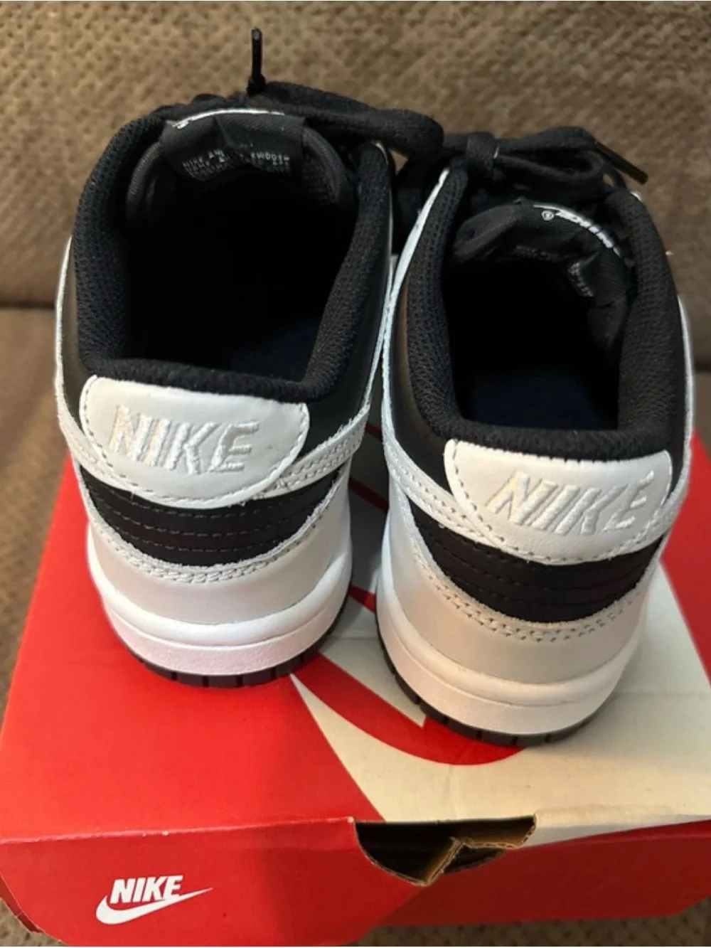 Boys New Nike Dunk Low (GS) Black/ Platinum Tint Size 3.5